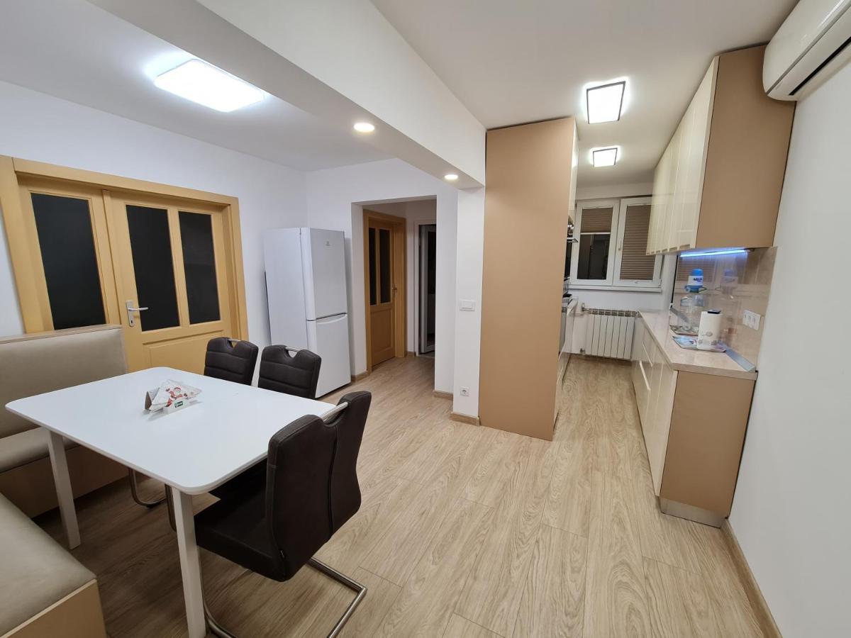 Luxury Panoramic Apartment Oradea Bagian luar foto