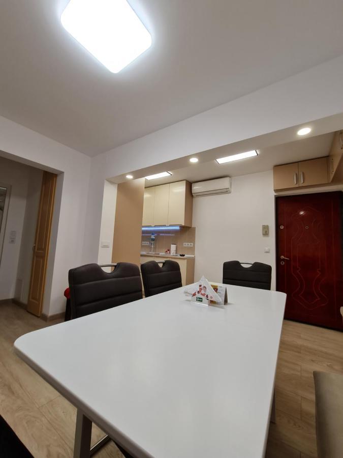 Luxury Panoramic Apartment Oradea Bagian luar foto