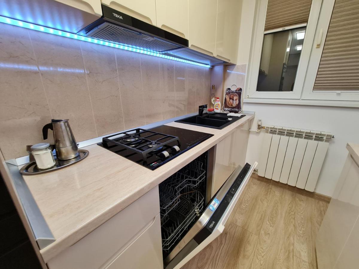 Luxury Panoramic Apartment Oradea Bagian luar foto