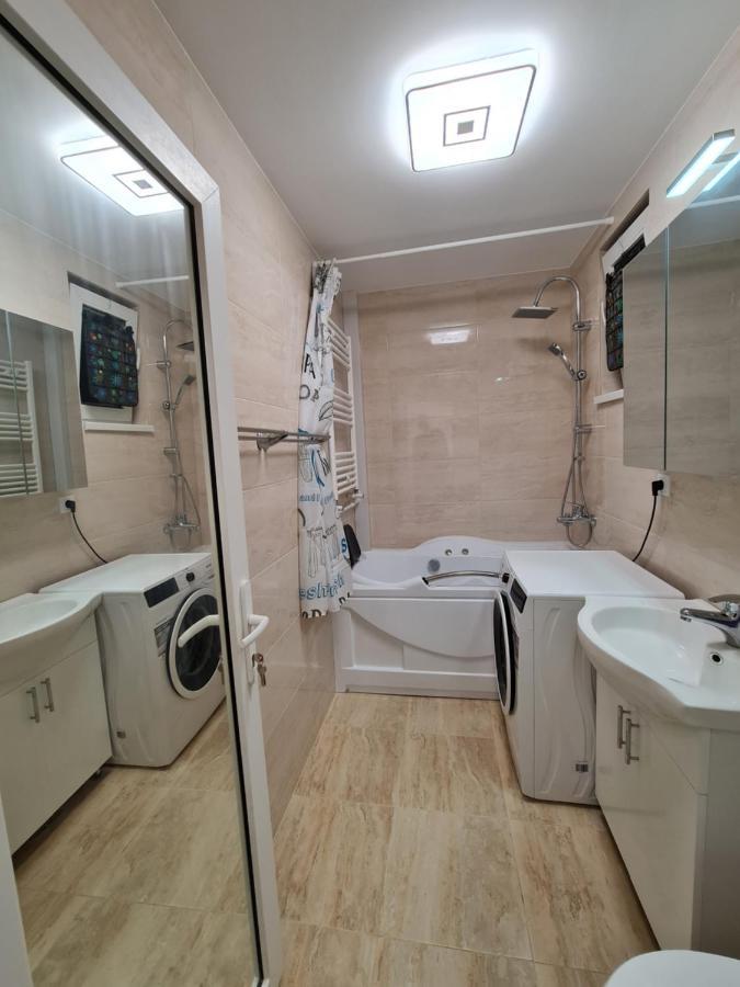 Luxury Panoramic Apartment Oradea Bagian luar foto