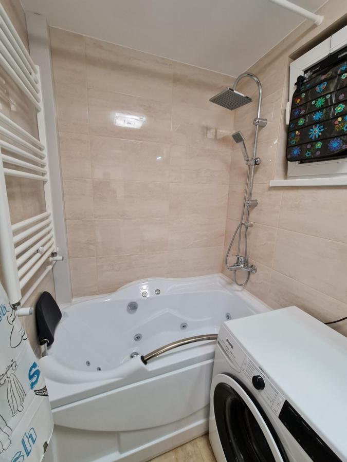 Luxury Panoramic Apartment Oradea Bagian luar foto