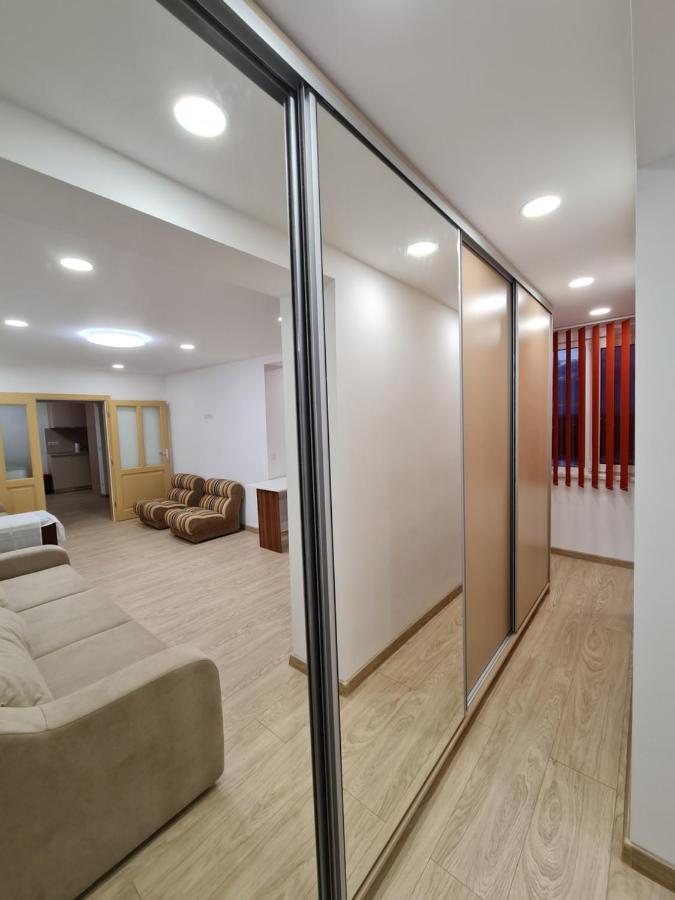 Luxury Panoramic Apartment Oradea Bagian luar foto