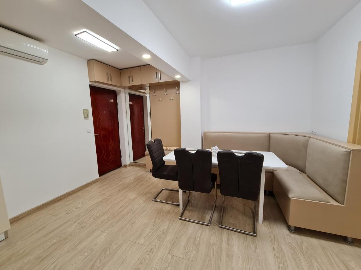 Luxury Panoramic Apartment Oradea Bagian luar foto